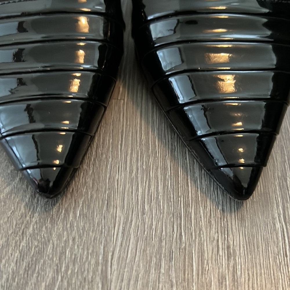 Valentino Garavani beautiful shoes 🖤. Size 36 (6) - Picture 4 of 7